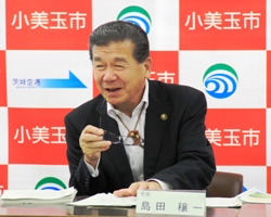 定例記者会見写真01 定例記者会見写真01