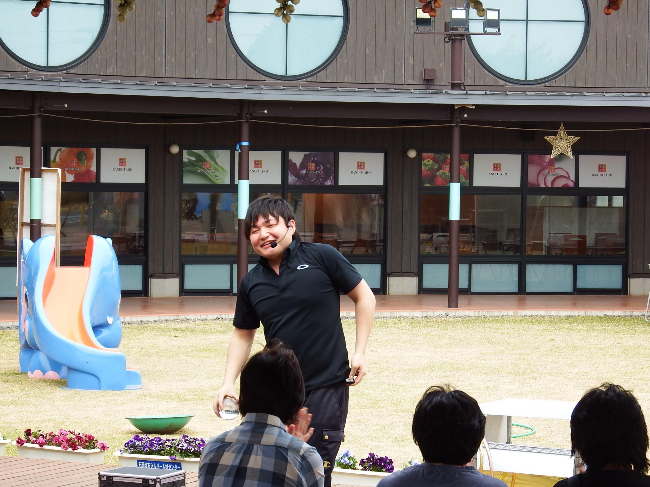 4月2日 月曜日　大道芸人「ちゃむらい。」