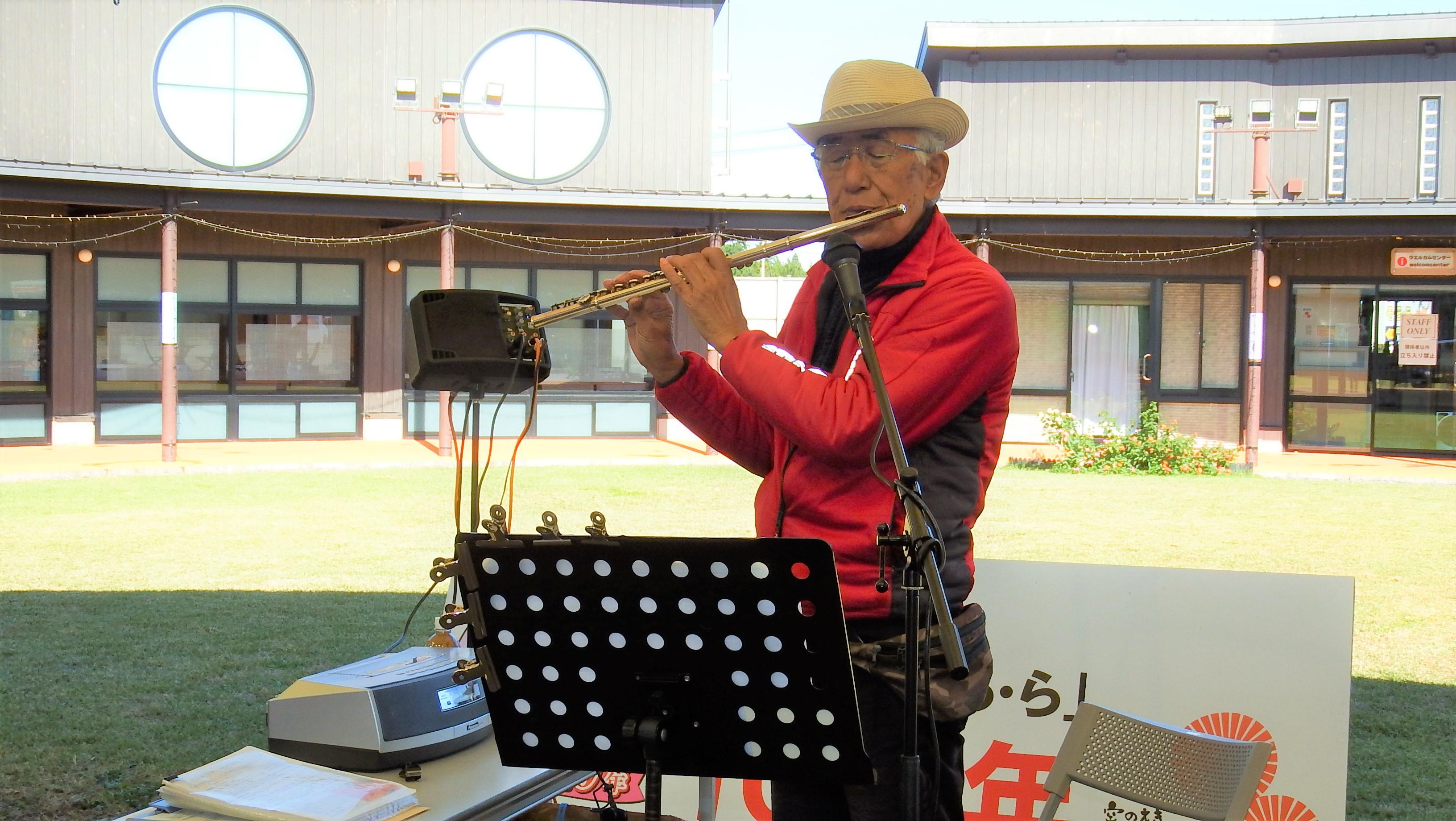 「チャーリー栗原」各種管楽器の演奏 「チャーリー栗原」各種管楽器の演奏