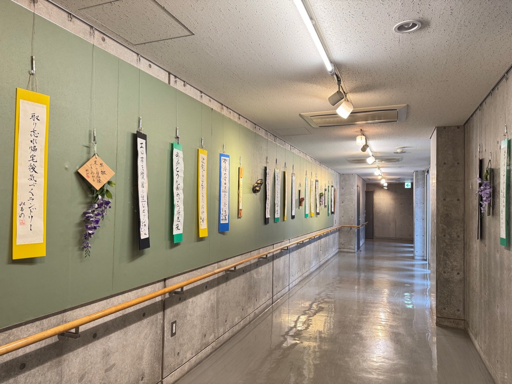 小美玉川柳会展示会の様子2