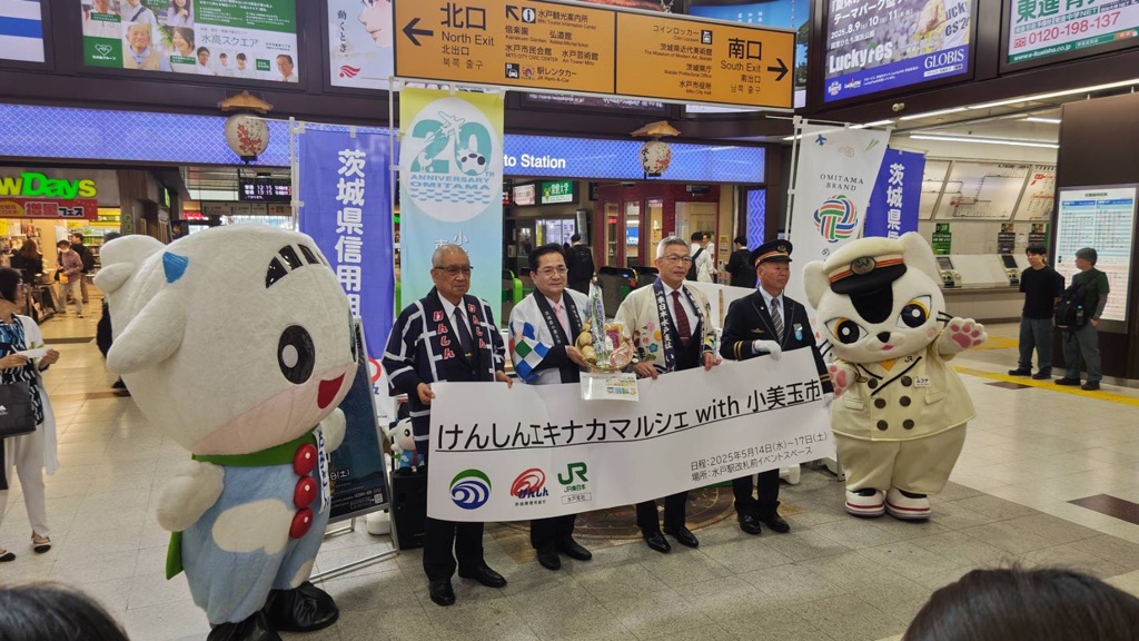 けんしんエキナカマルシェの様子