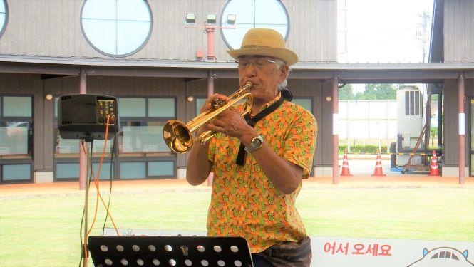 「チャーリー栗原」各種管楽器のマラソン演奏 「チャーリー栗原」各種管楽器のマラソン演奏