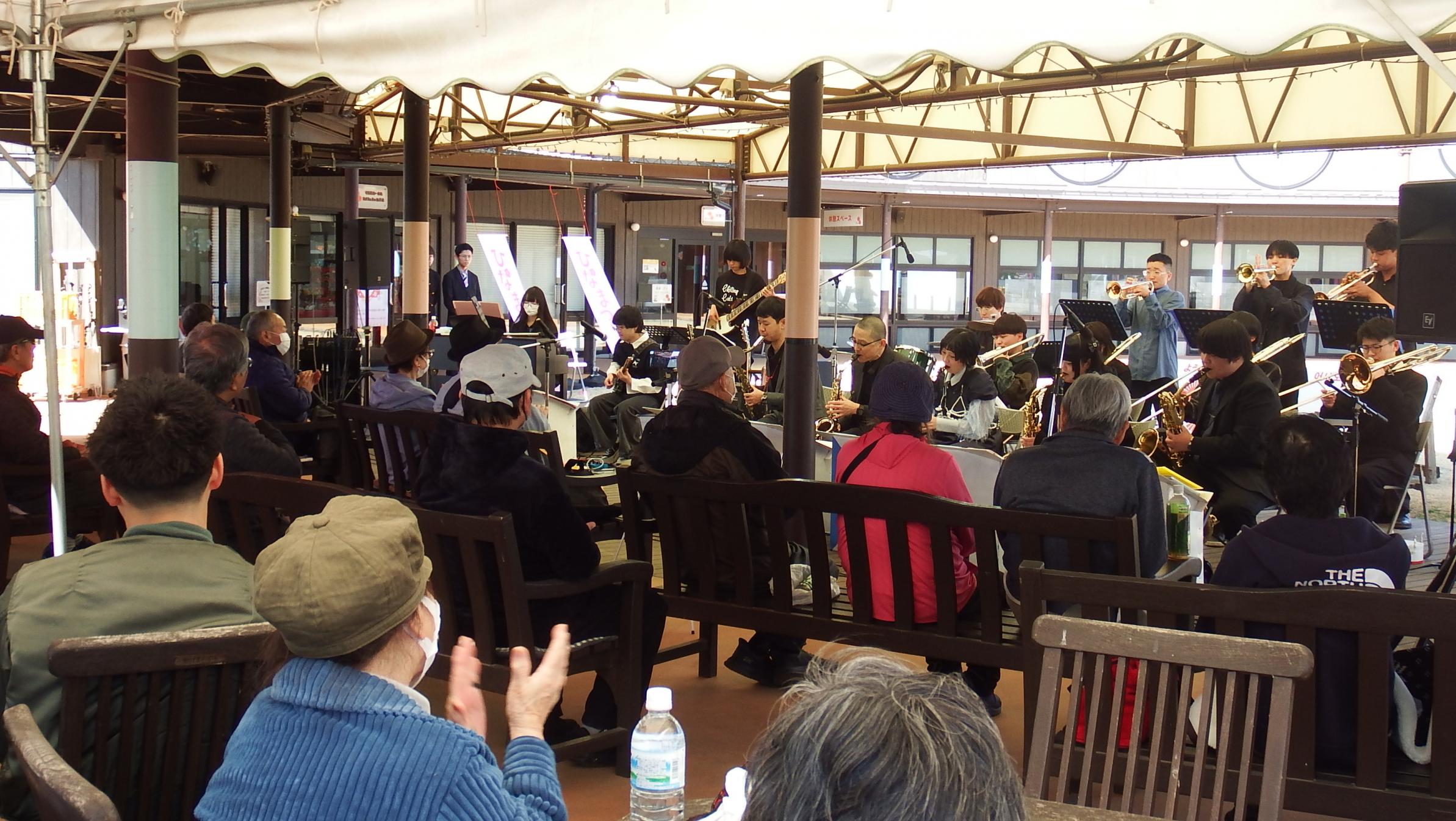 チリングキャッツ写真4 チリングキャッツ写真4