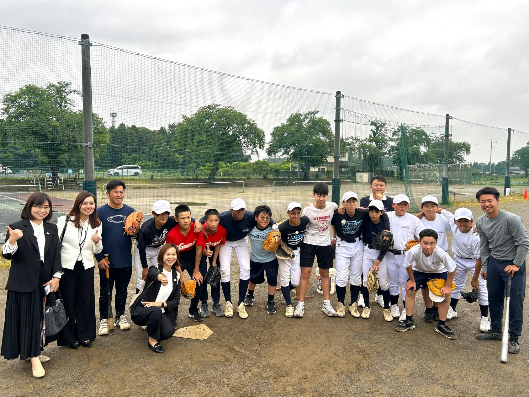 美野里中学校で野球部と交流