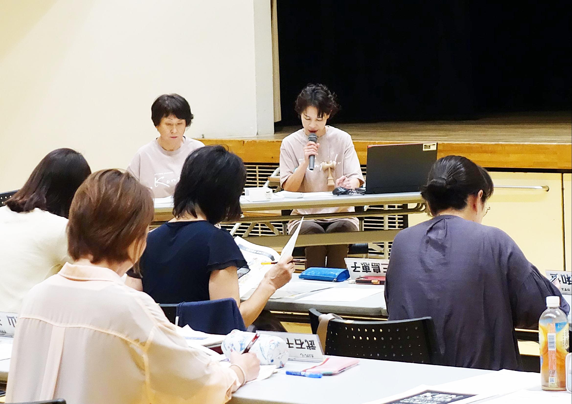 プレゼンテーションの様子(2) プレゼンテーションの様子(2)