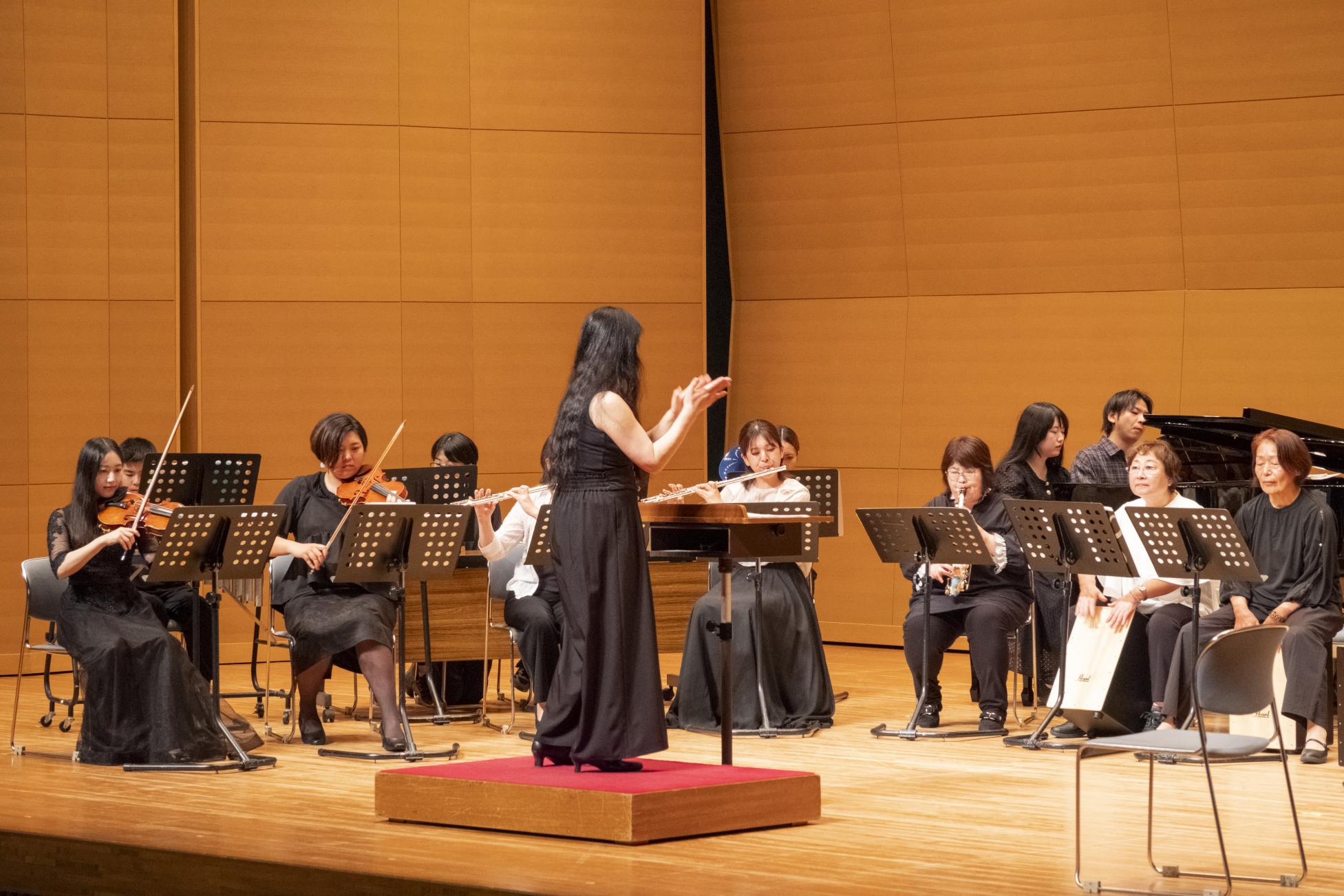 情熱大陸を演奏する様子 情熱大陸を演奏する様子